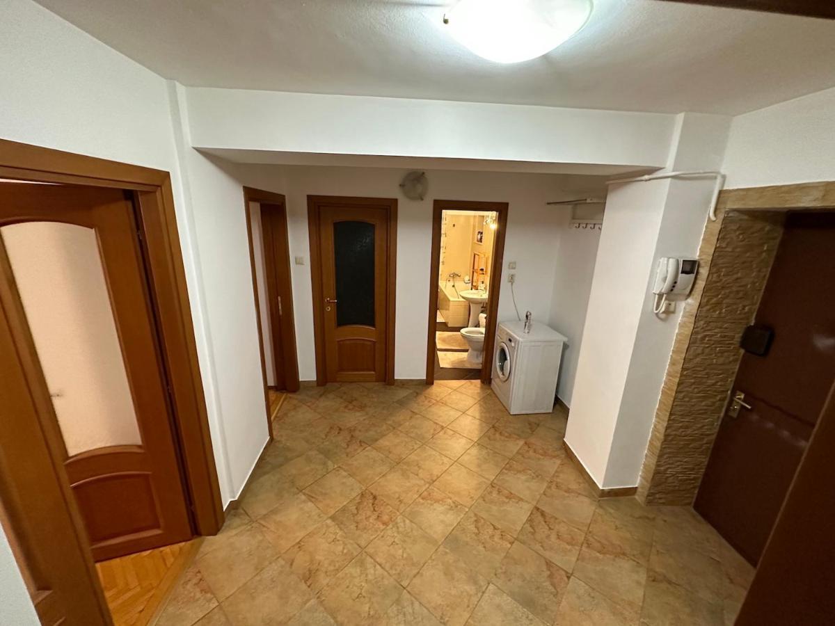 Unirii Lake Tribunal Bukares Bagian luar foto